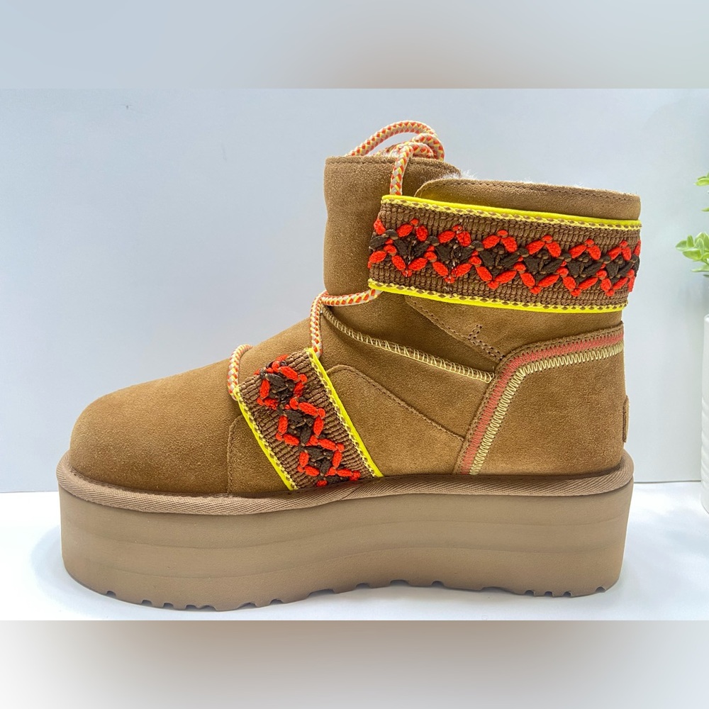 NEW UGG Classic Mini II Braid Suede Wool Women’s Platform Boots 1138492 9,11 - Picture 8 of 9